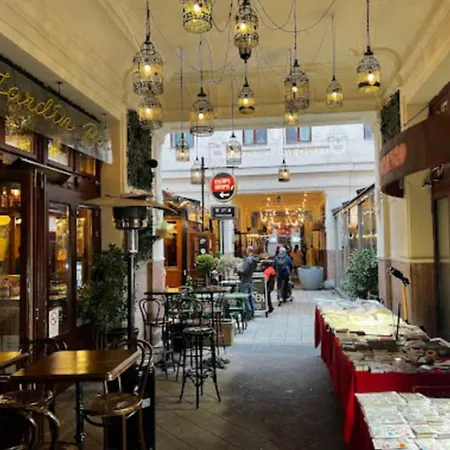 Lovely In Kiraly Street With Ac Budapest